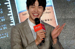 娱乐圈明星吃瓜第一线,揭秘明星幕后生活与八卦风云