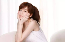 娱乐圈吃瓜王心凌是谁啊,揭秘心凌的瓜界传奇