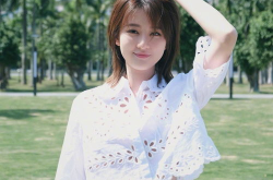 娱乐吃瓜酱衣服图片高清,娱乐吃瓜酱的时尚穿搭，潮流与个性的完美融合